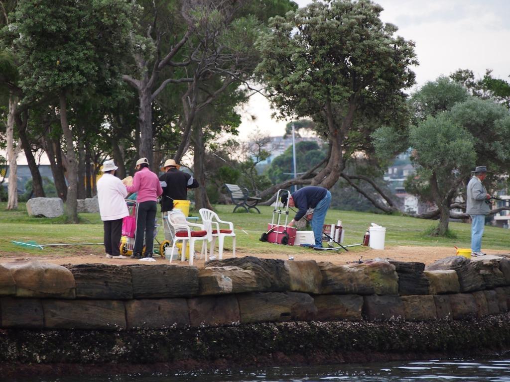 Clarkes Point is a great place to take the family © Gary Brown